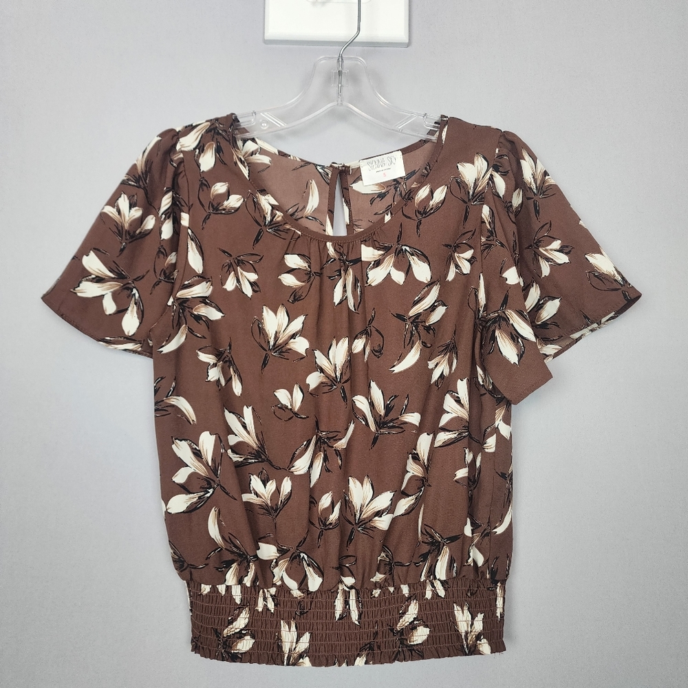 Sienna Floral Shirt Brown Woth White Flowers Elastic Hem Size Small